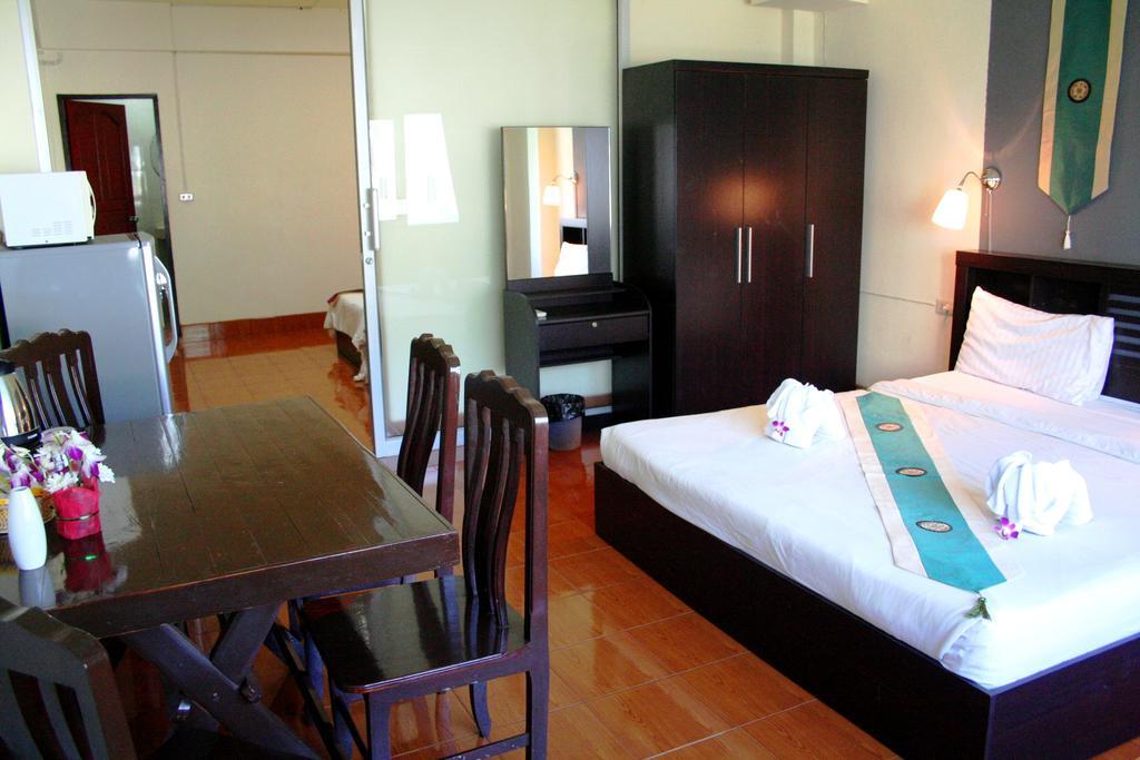 2Gether Guesthouse Karon Szoba fotó
